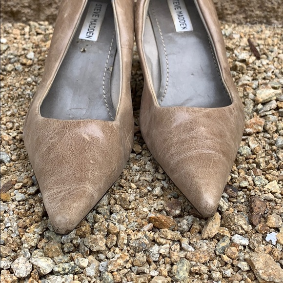 Steve Madden tan low heeled pump size 8 - Picture 2 of 7